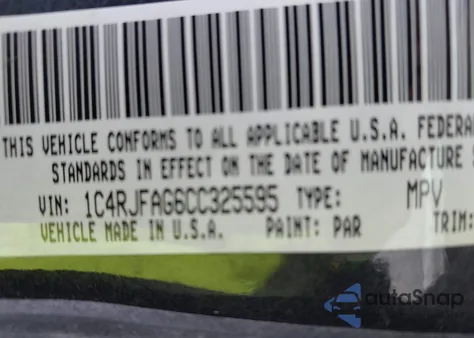 2012 Jeep Grand Cherokee Laredo z USA, uszkodzony, nr VIN 1C4RJFAG6CC325595